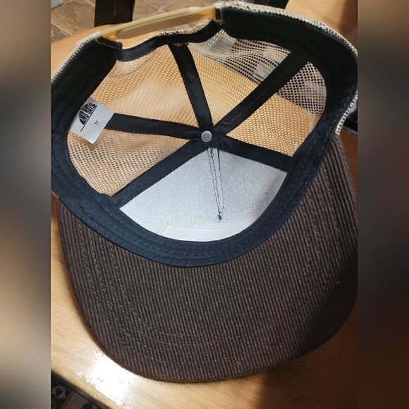 Boys Trucker Hat fits age 4-8 - Picture 2 of 2